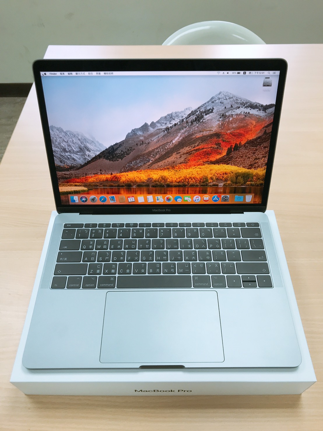 MacBook Pro Retina 13" 2017 ∣ i5-2.3GHz ∣ 8G ∣ 256G SSD - OSSLab