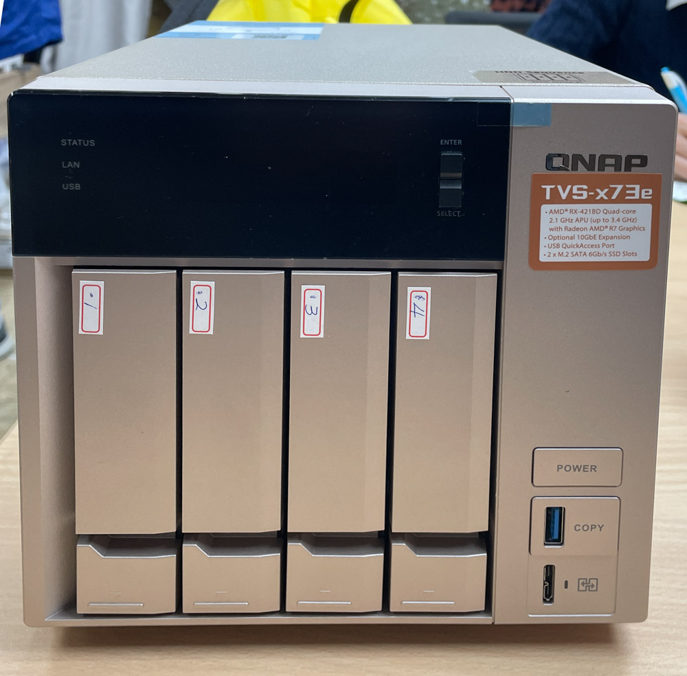 QNAP TVS-473e NAS