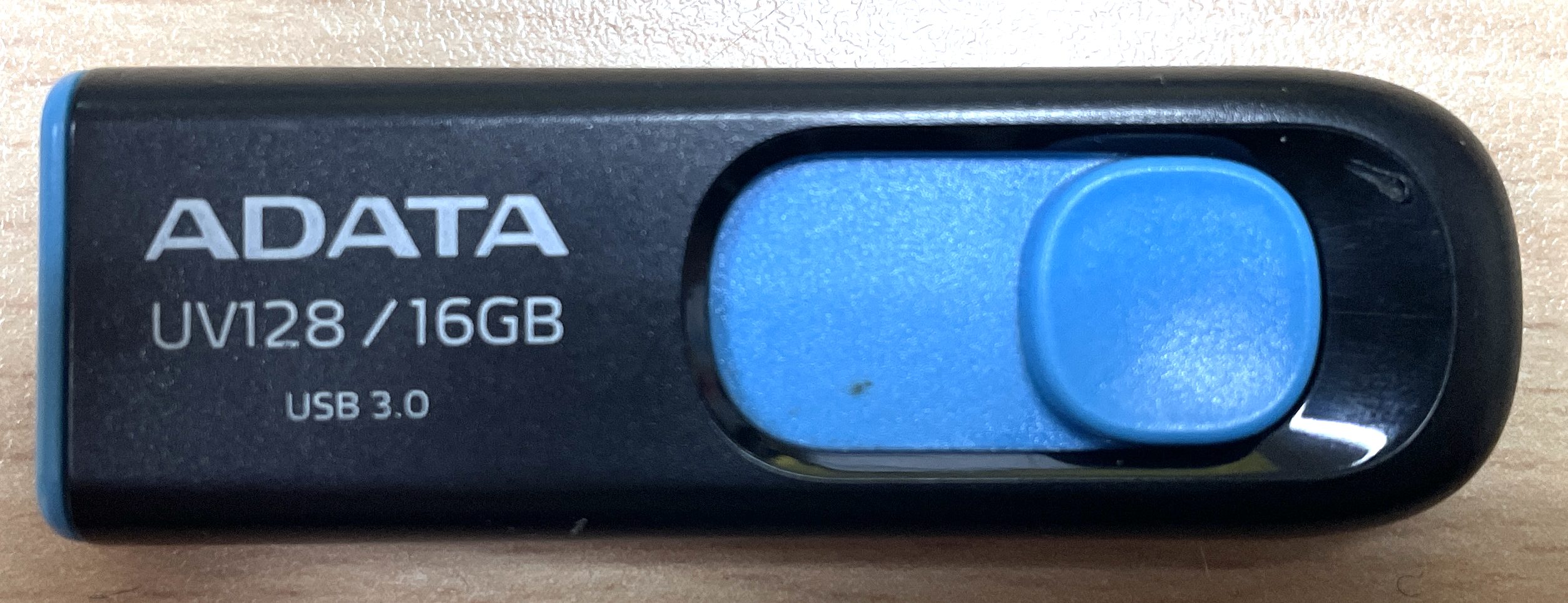 ADATA 16GB USB