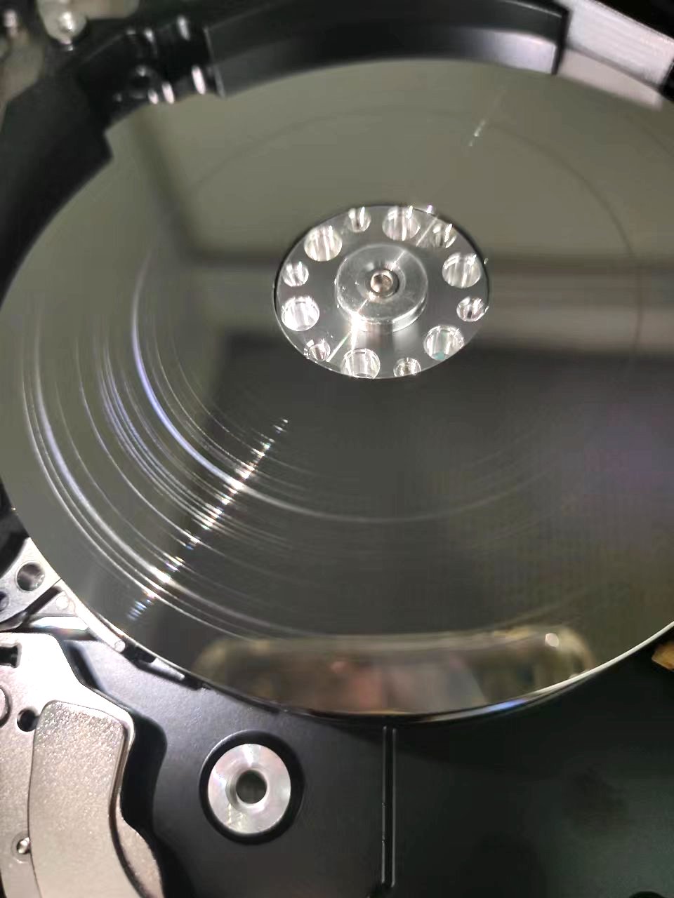 Seagate ST3000DM008 3TB - OSSLab.com
